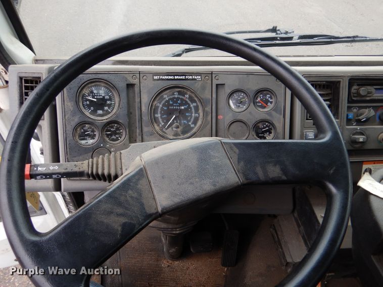 image for item LU9538 2007 Sterling SC-8000  street sweeper truck