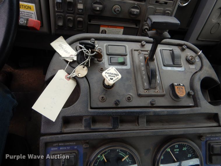 image for item LU9538 2007 Sterling SC-8000  street sweeper truck