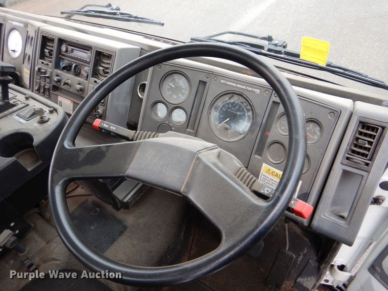 image for item LU9538 2007 Sterling SC-8000  street sweeper truck