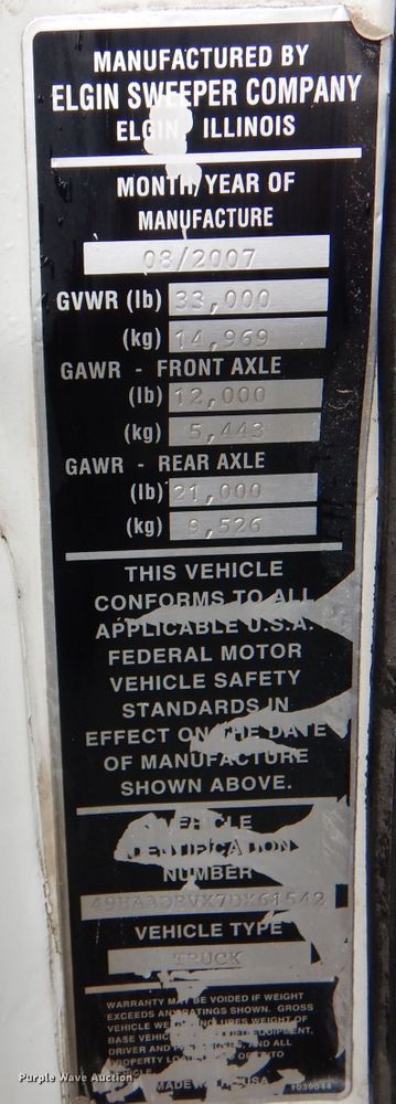 image for item LU9538 2007 Sterling SC-8000  street sweeper truck