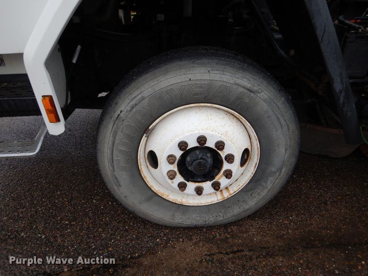 image for item LU9538 2007 Sterling SC-8000  street sweeper truck