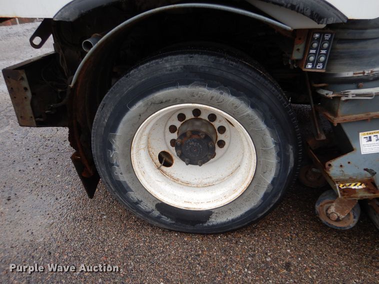 image for item LU9538 2007 Sterling SC-8000  street sweeper truck