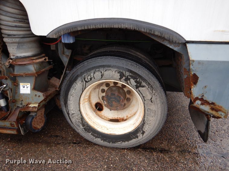 image for item LU9538 2007 Sterling SC-8000  street sweeper truck