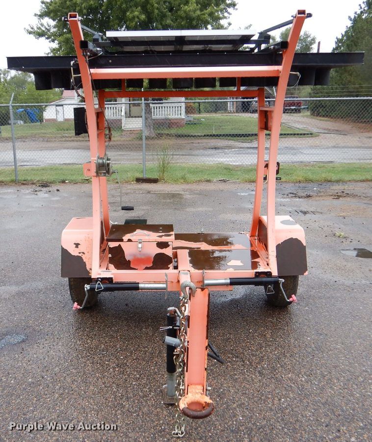 image for item LU9539 2011 National Signal Curve 150KS  arrow board trailer