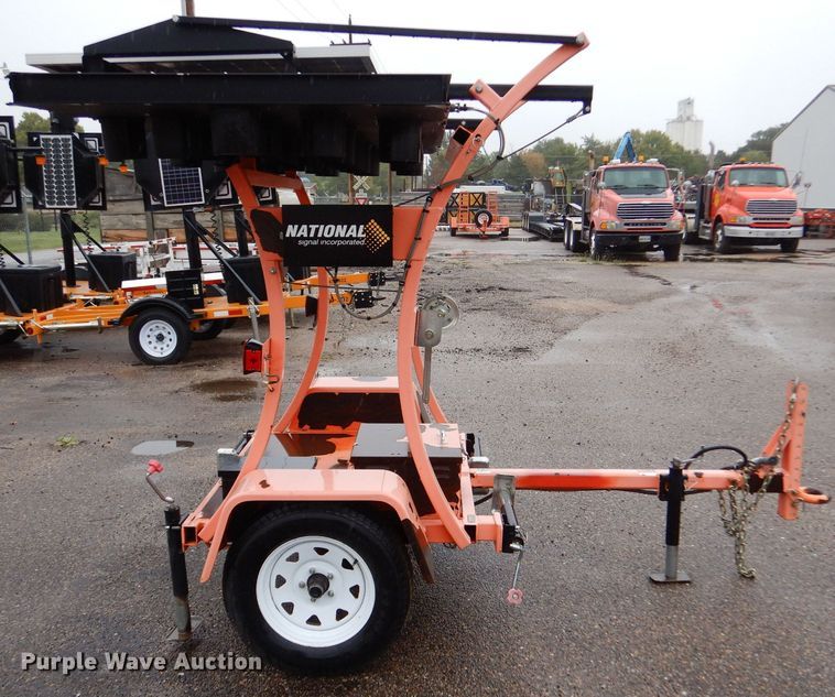 image for item LU9539 2011 National Signal Curve 150KS  arrow board trailer