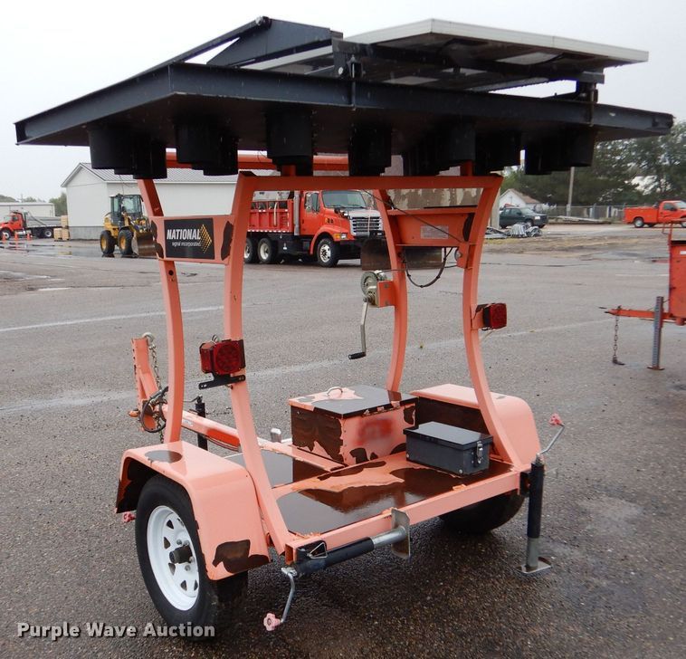 image for item LU9539 2011 National Signal Curve 150KS  arrow board trailer