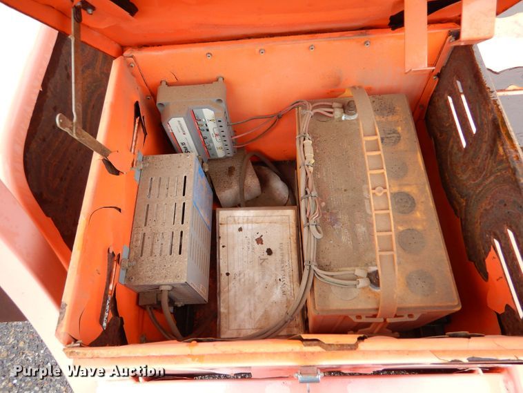 image for item LU9539 2011 National Signal Curve 150KS  arrow board trailer