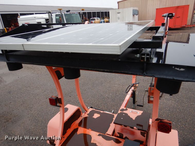 image for item LU9539 2011 National Signal Curve 150KS  arrow board trailer