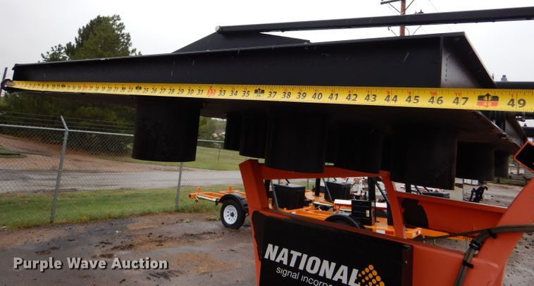 image for item LU9539 2011 National Signal Curve 150KS  arrow board trailer
