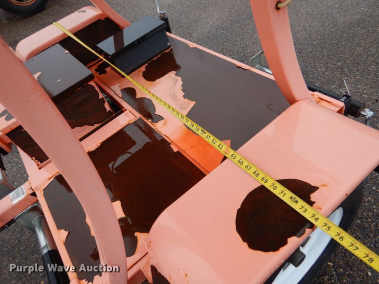 image for item LU9539 2011 National Signal Curve 150KS  arrow board trailer