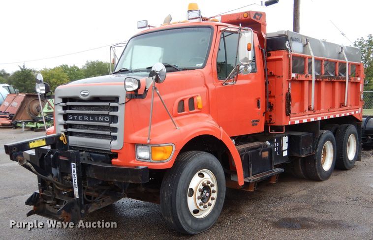 image for item LU9545 2001 Sterling LT7501  dump truck