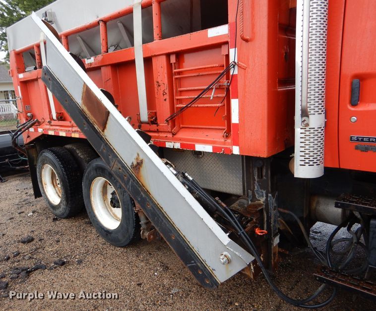 image for item LU9545 2001 Sterling LT7501  dump truck