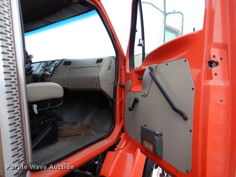 image for item LU9545 2001 Sterling LT7501  dump truck