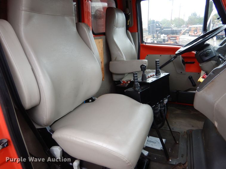 image for item LU9545 2001 Sterling LT7501  dump truck