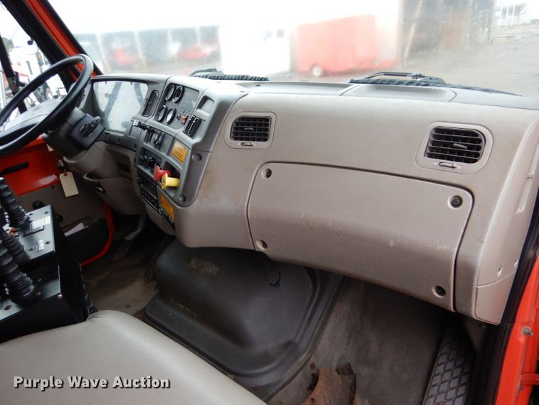 image for item LU9545 2001 Sterling LT7501  dump truck