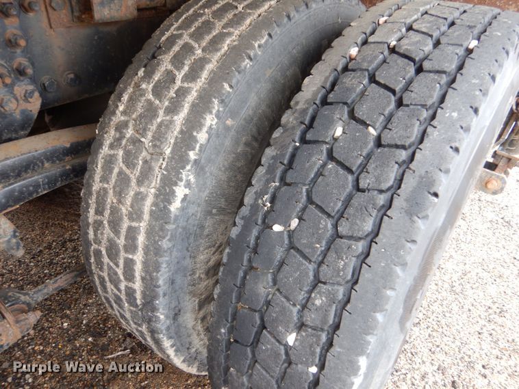 image for item LU9545 2001 Sterling LT7501  dump truck