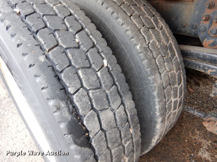 image for item LU9545 2001 Sterling LT7501  dump truck