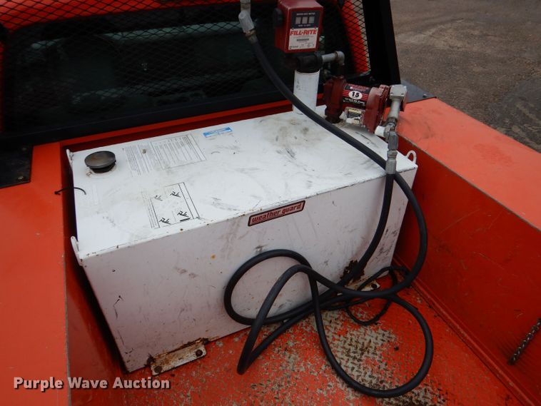 image for item LU9547 2011 Ford F250 Super Duty XL  utility bed pickup truck