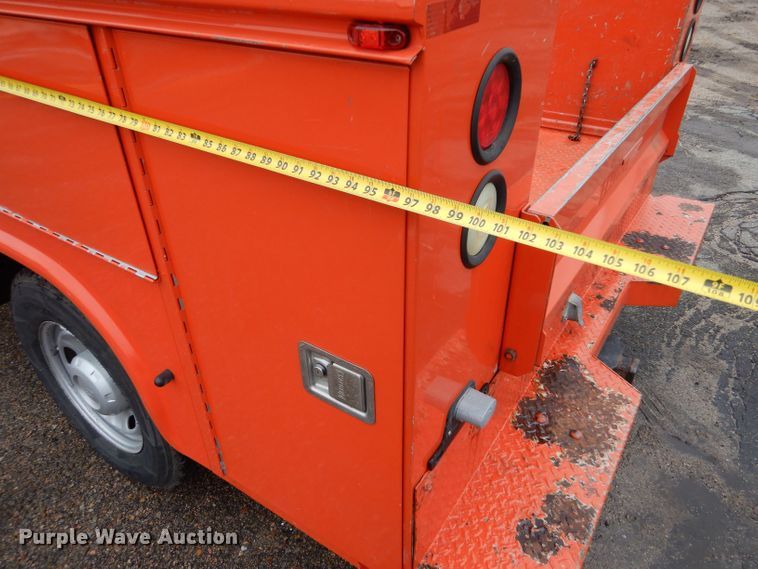 image for item LU9547 2011 Ford F250 Super Duty XL  utility bed pickup truck