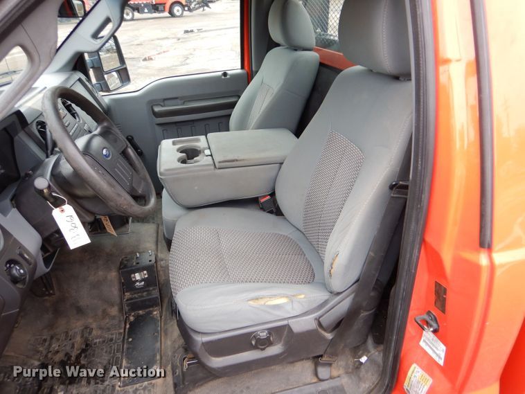 image for item LU9547 2011 Ford F250 Super Duty XL  utility bed pickup truck