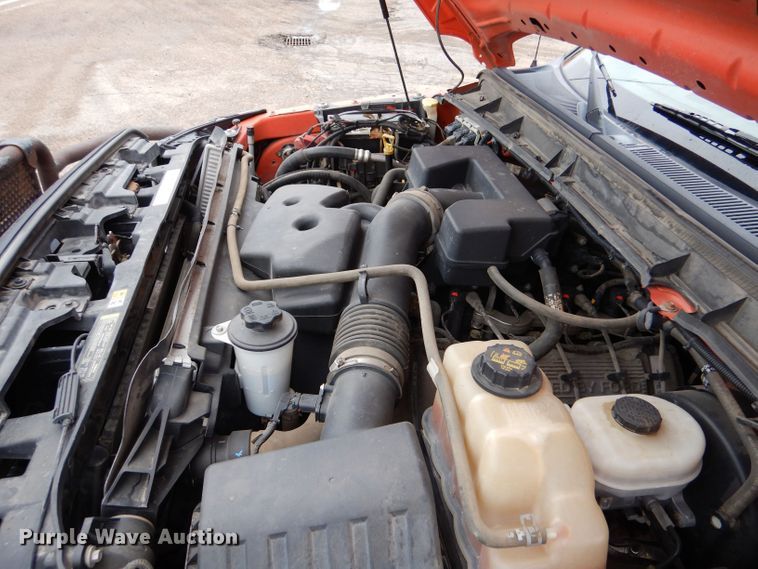 image for item LU9547 2011 Ford F250 Super Duty XL  utility bed pickup truck