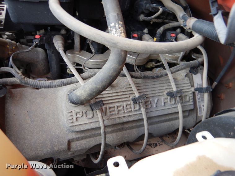 image for item LU9547 2011 Ford F250 Super Duty XL  utility bed pickup truck