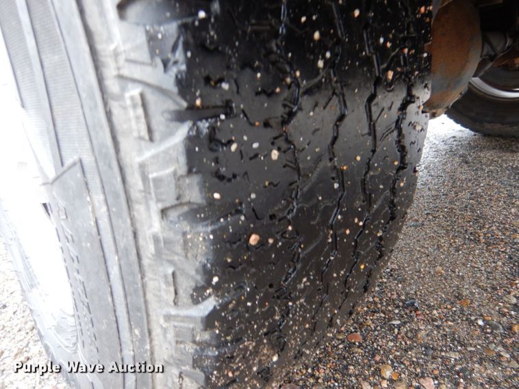 image for item LU9547 2011 Ford F250 Super Duty XL  utility bed pickup truck