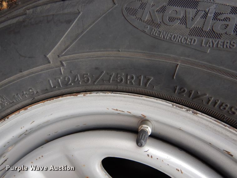 image for item LU9547 2011 Ford F250 Super Duty XL  utility bed pickup truck