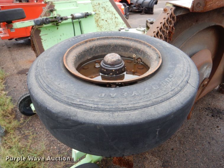 image for item LU9549 2008 Shulte XH-1500 batwing rotary mower