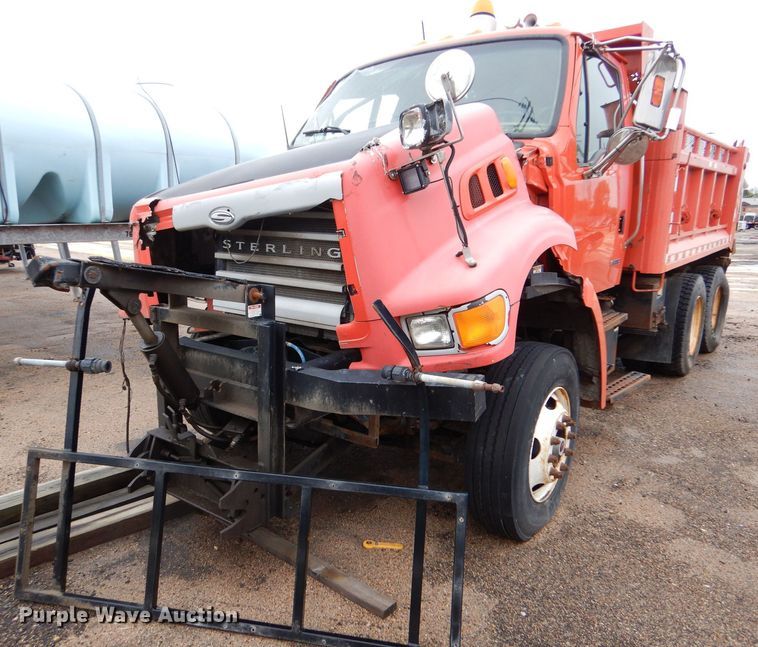 image for item LU9557 2003 Sterling LT7501  dump truck