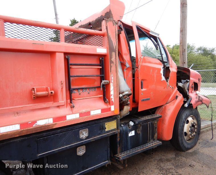 image for item LU9557 2003 Sterling LT7501  dump truck