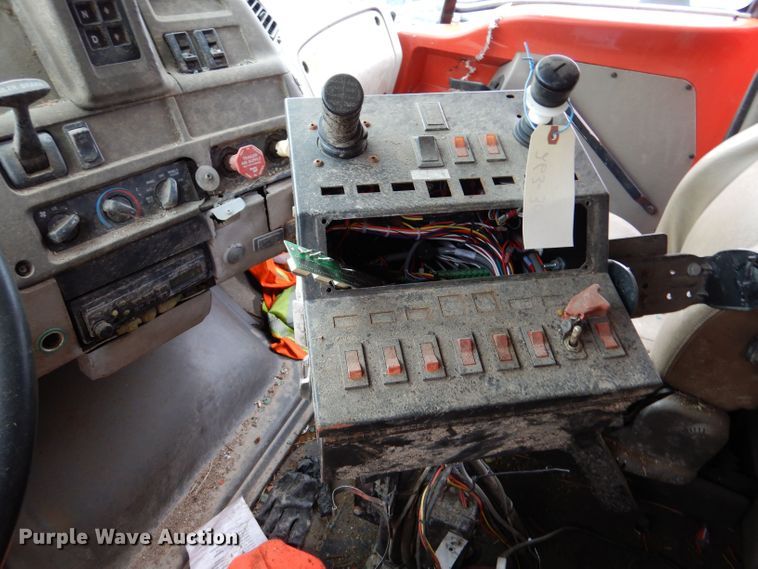 image for item LU9557 2003 Sterling LT7501  dump truck