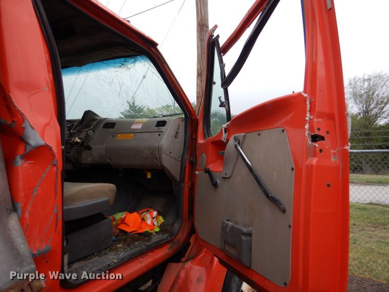 image for item LU9557 2003 Sterling LT7501  dump truck