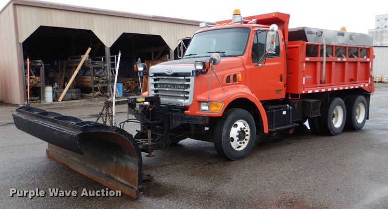 image for item LU9560 2001 Sterling LT7501  dump truck