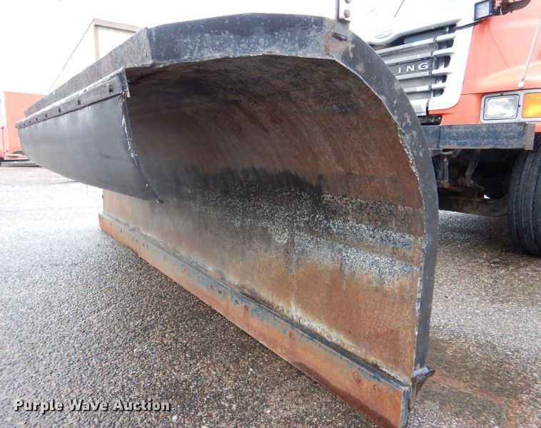 image for item LU9560 2001 Sterling LT7501  dump truck