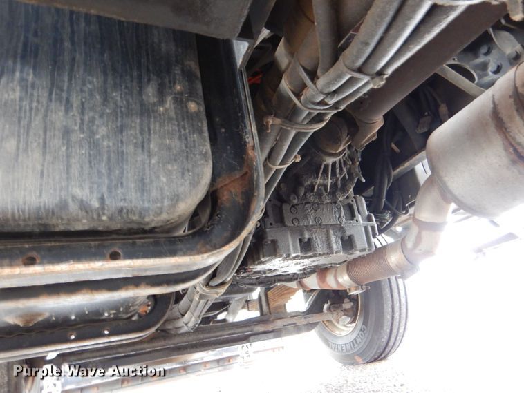 image for item LU9560 2001 Sterling LT7501  dump truck