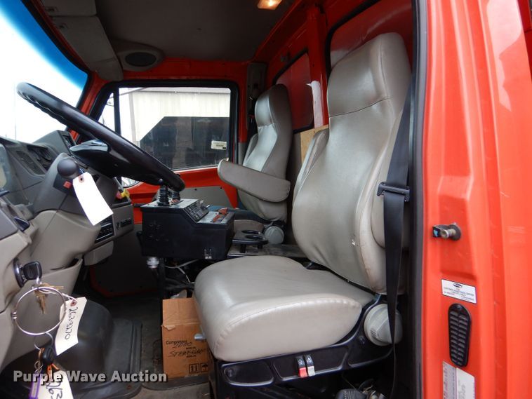 image for item LU9560 2001 Sterling LT7501  dump truck