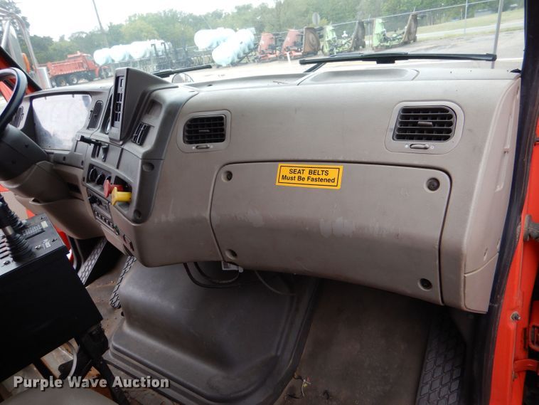 image for item LU9560 2001 Sterling LT7501  dump truck