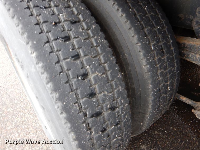 image for item LU9560 2001 Sterling LT7501  dump truck