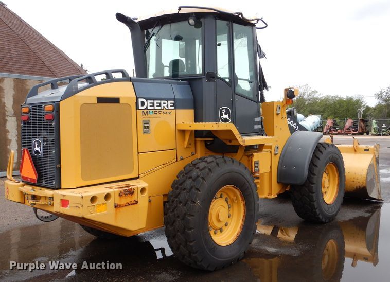 image for item LU9561 2006 John Deere 444J  wheel loader
