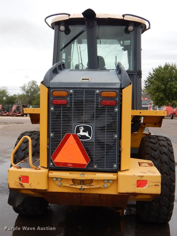 image for item LU9561 2006 John Deere 444J  wheel loader