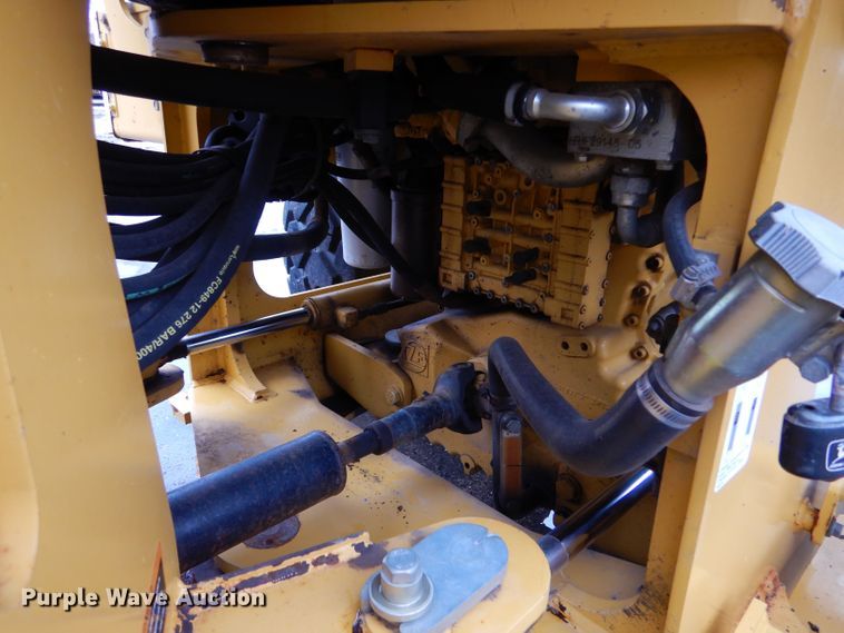 image for item LU9561 2006 John Deere 444J  wheel loader