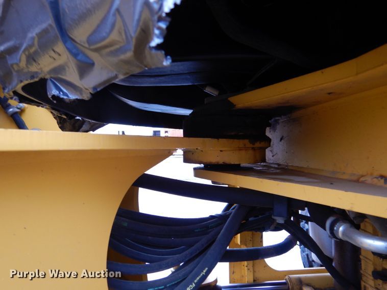 image for item LU9561 2006 John Deere 444J  wheel loader