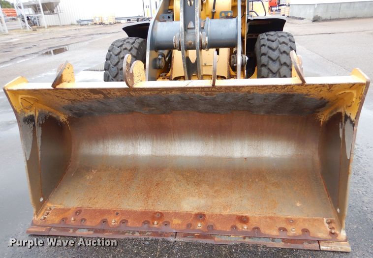 image for item LU9561 2006 John Deere 444J  wheel loader