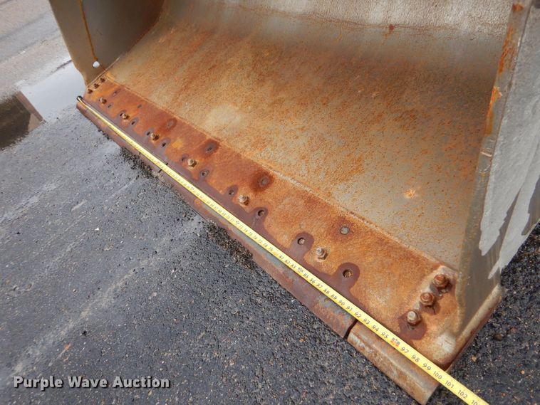 image for item LU9561 2006 John Deere 444J  wheel loader