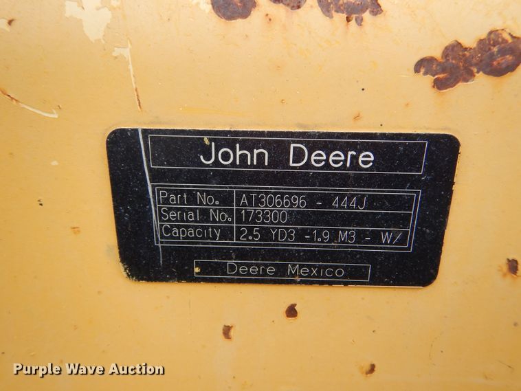 image for item LU9561 2006 John Deere 444J  wheel loader