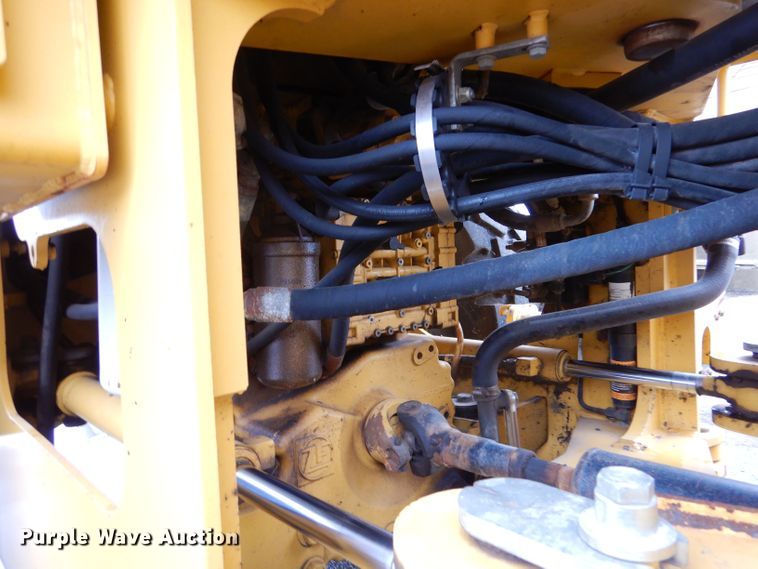 image for item LU9561 2006 John Deere 444J  wheel loader