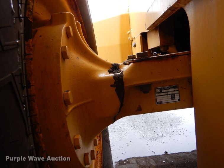 image for item LU9561 2006 John Deere 444J  wheel loader