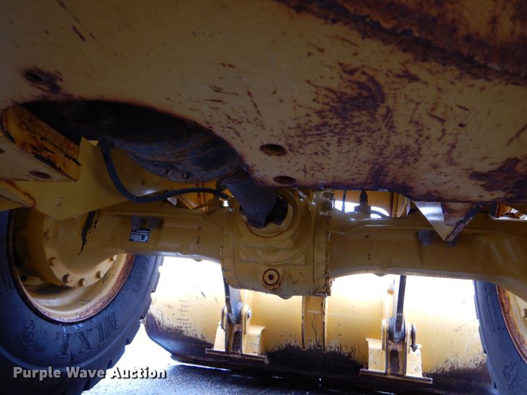 image for item LU9561 2006 John Deere 444J  wheel loader