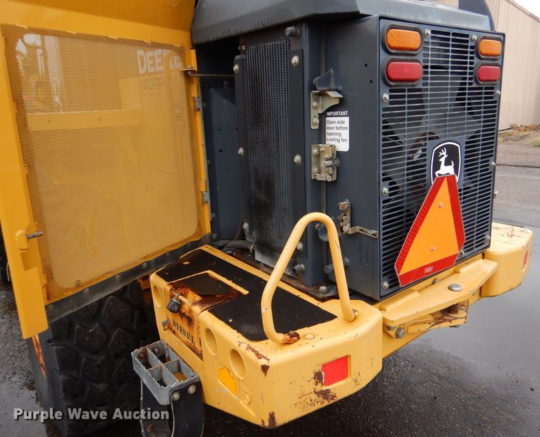 image for item LU9561 2006 John Deere 444J  wheel loader